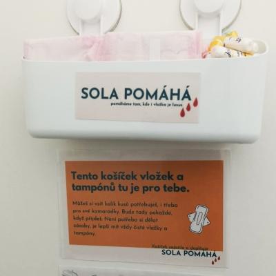 Organizace SOLA nám pomáhá bojovat proti menstruační chudobě