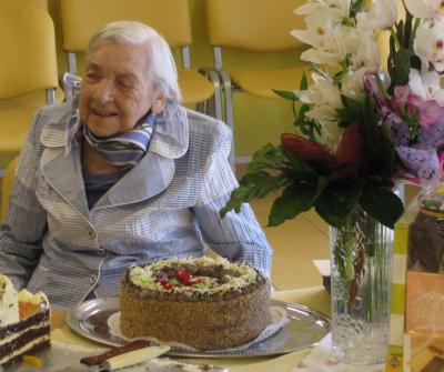 Oslava 102. narozenin s velkou porcí radosti